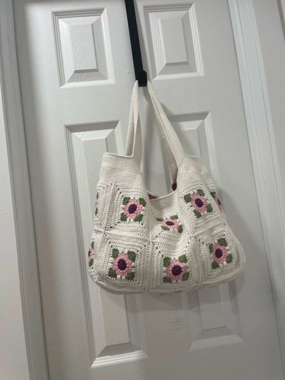 Cream Crochet Shoulder Bag with Pink Floral Squares so adorable! 😍 - Picture 8 of 16